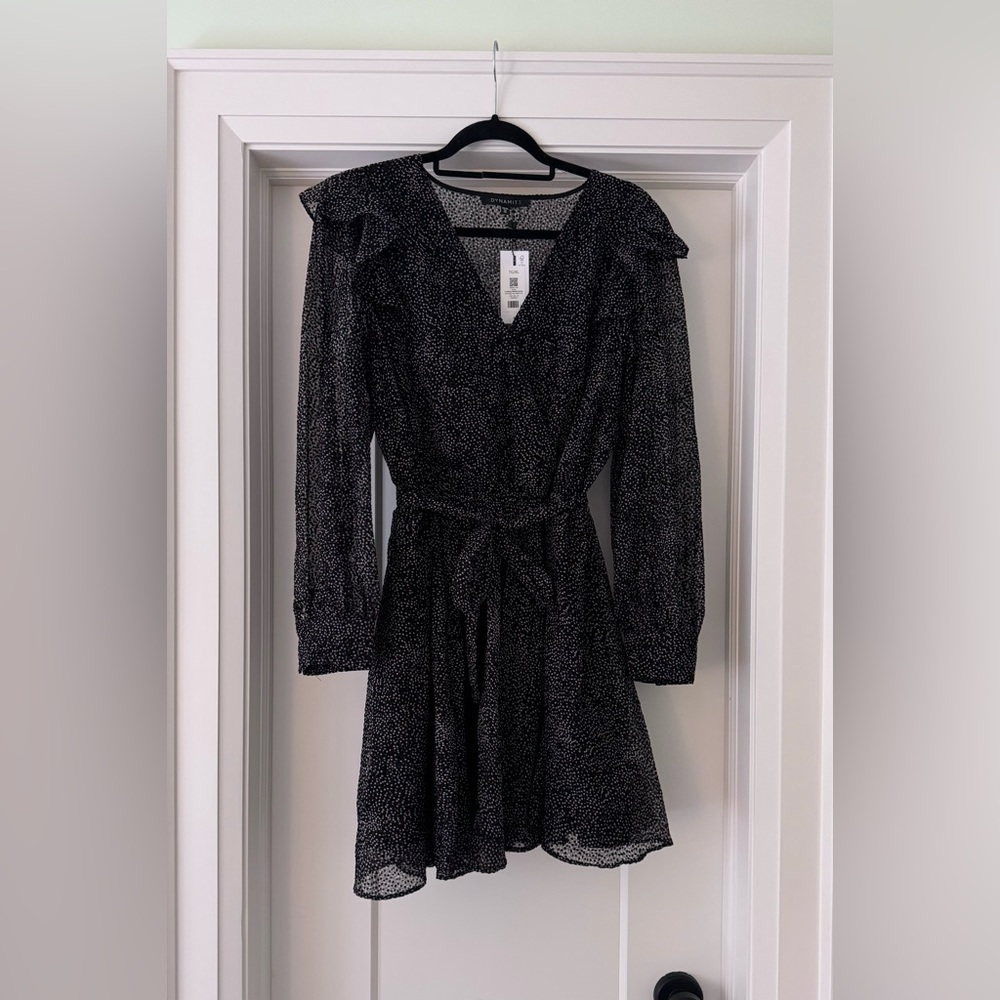 NWT V-neck Cross Tie Dress